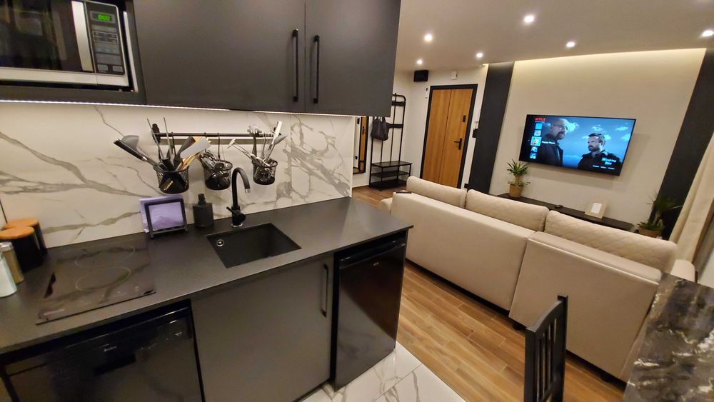 Nocleg Noclegi Apartamenty na doby - Apartamentyhappy.pl - Faktura Vat