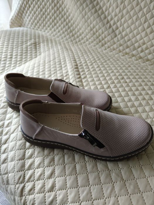 Buty damskie nowe 38