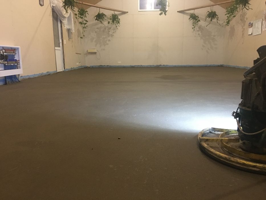 Стяжка підлоги/пола.Машинна стяжка. Гіпсова штукатурка.Штукатурка
