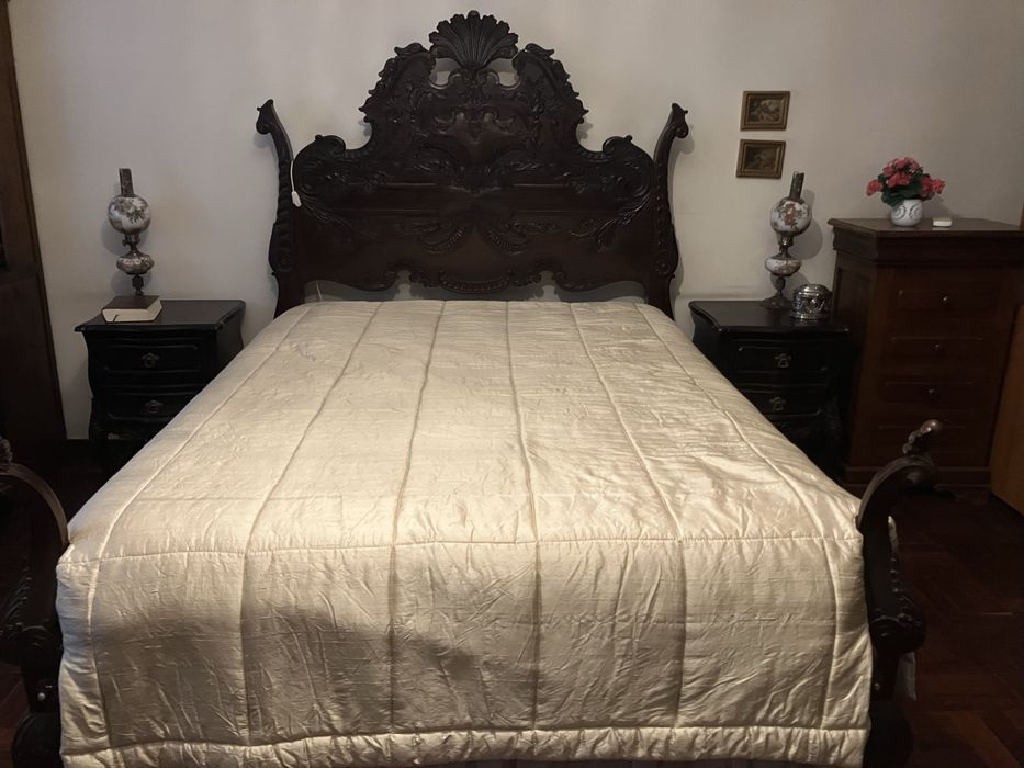 Mobília Quarto Casal - Estilo D. José (mógno)