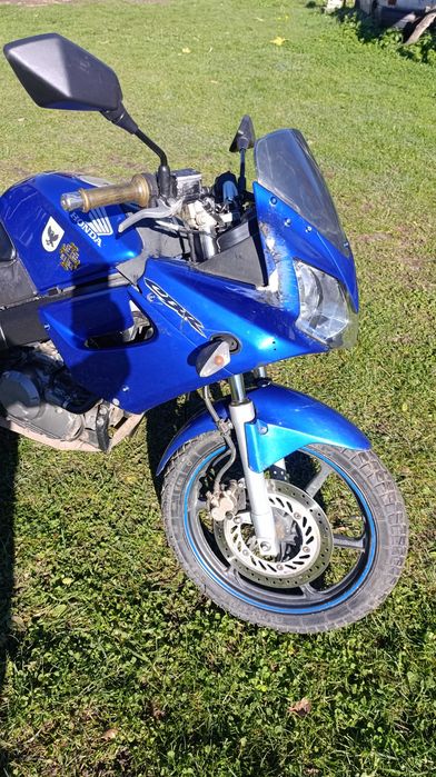 Продам мотоцикл Honda cbr125r