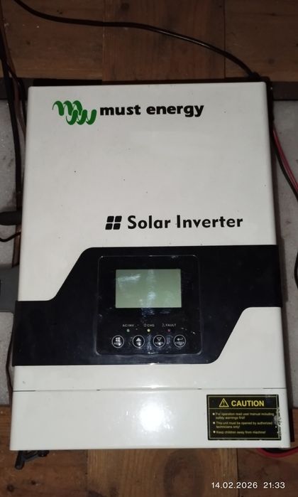 Inwerter solarny hybrydowy przetwornica ładowarka