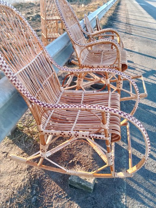 Кресло-качалка із лози