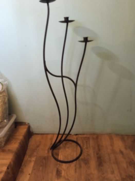 Świecznik metalowy stojący