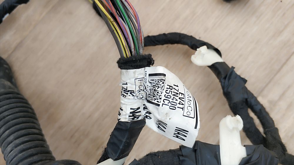 Проводка крышки багажника Ford Escape