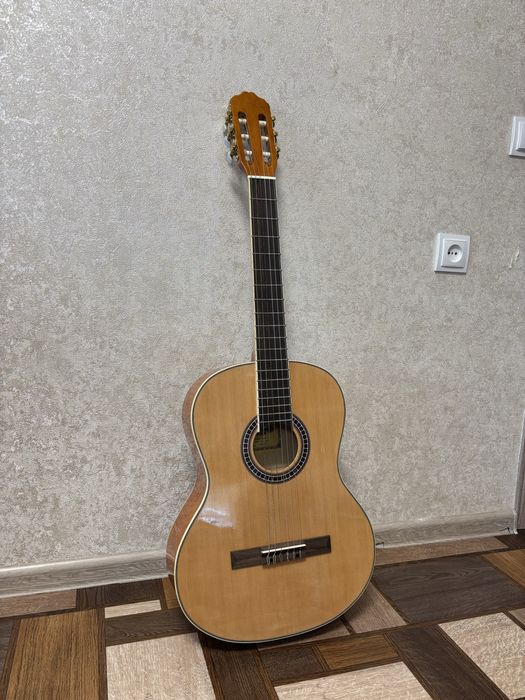 Класична гітара dream maker в комплекті з чохлом та гітарним тюнером