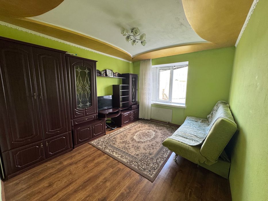 Продається 2к квартира смт. Заводське