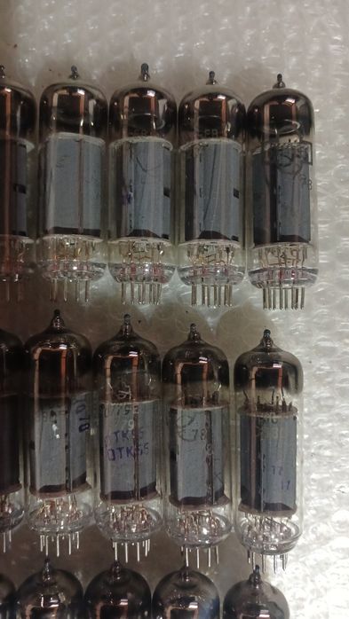 Радиолампы новые с печатями 6п14п-ев