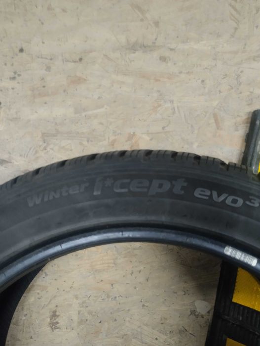 Opony Hankook Winter i cept evo2 i evo3 245/45 R19