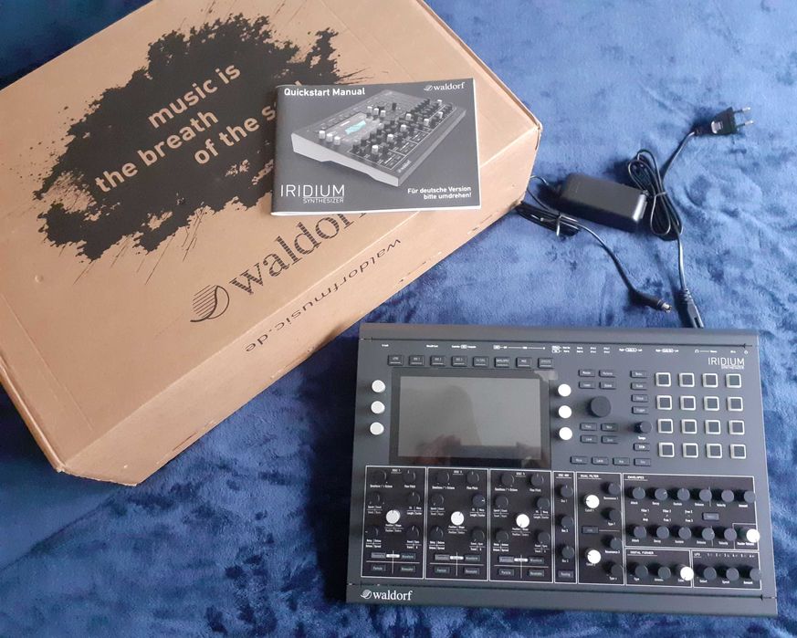 Waldorf Iridium desktop, sintetizador