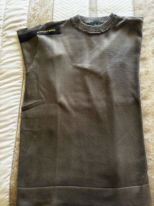 Camisola marca Concreto, tam L!