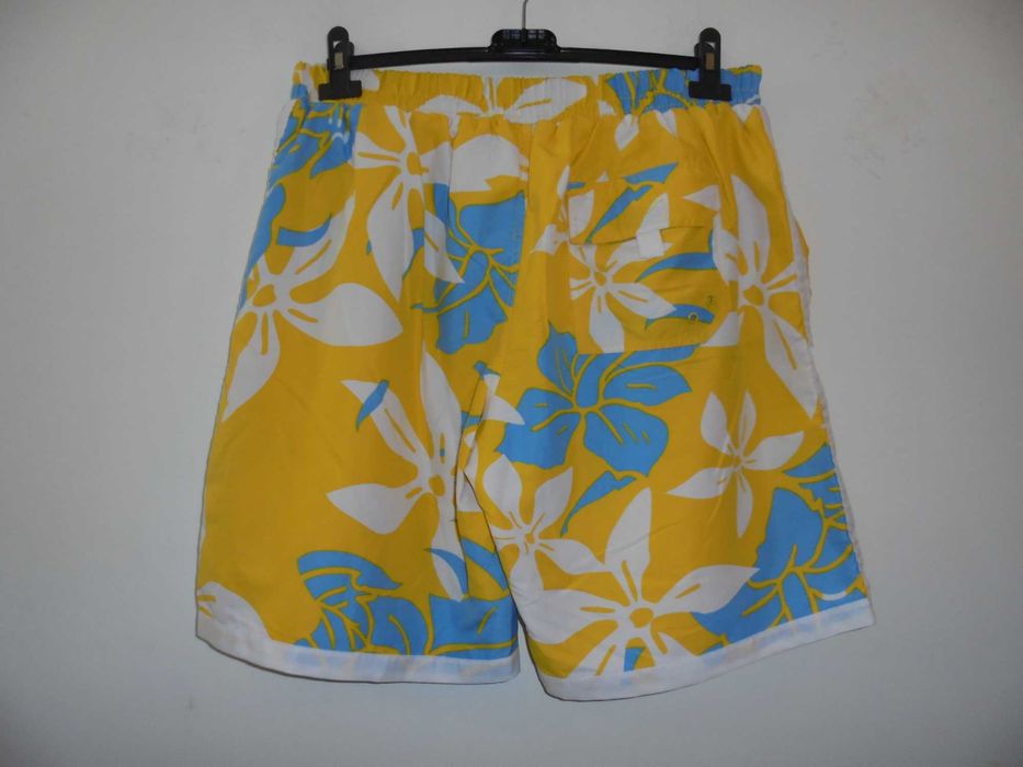 Bermudas de homem com cores alegres