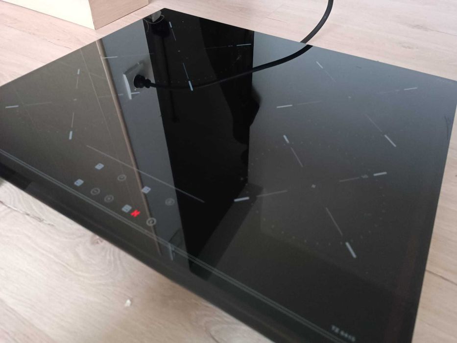 Vende-se: Placa Vitrocerâmica TEKA TZ 6415