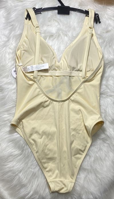 Jednoczęściowy strój Triumph Flex Smart Summer OP02ptEX-36/S -kremowy