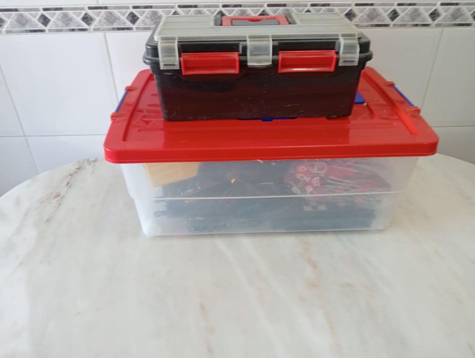 Pista de carrinhos telecomandados scaletrix