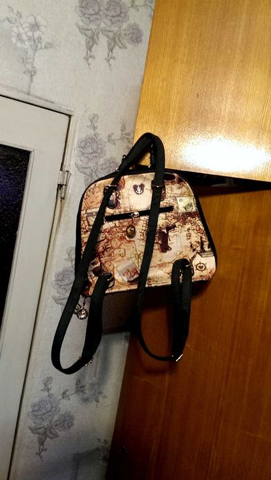 Рюкзак - сумочка (портфель ) 2в 1 Трансформер Прекрастное состояние