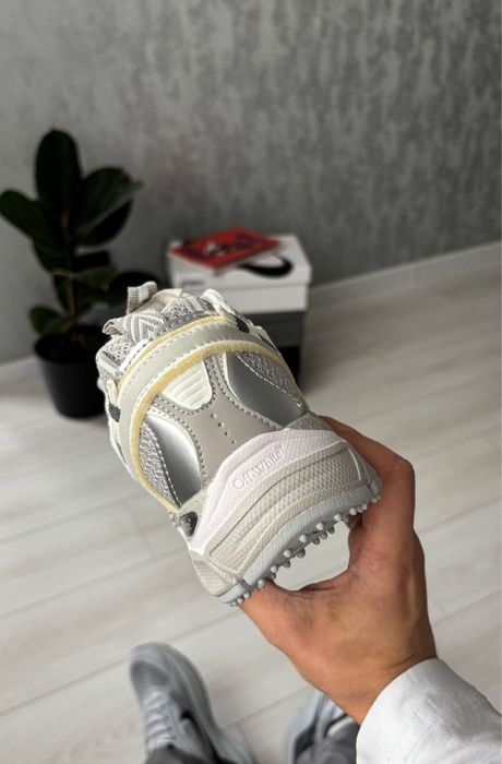 Кросівки off White be right back