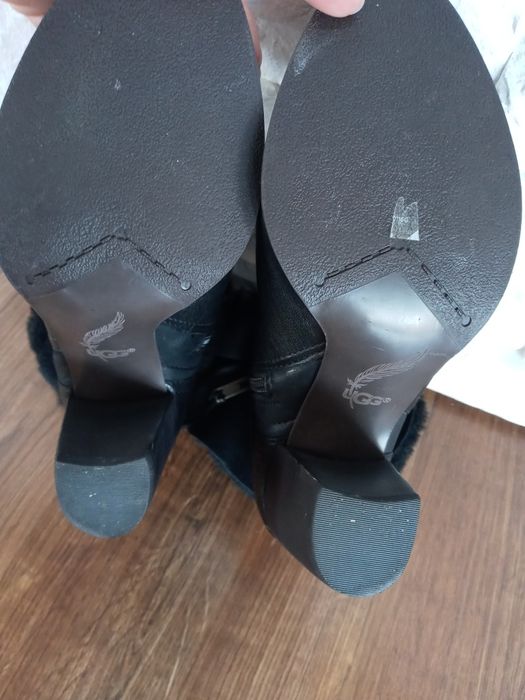 Buty botki kozaki UGG rozm 35 oryginalne