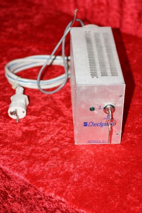 Alarme de estabelecimento em madeira da Chechpoint modelo Signature