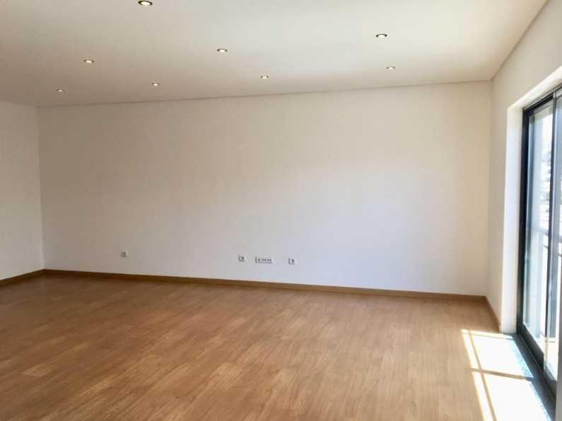 T2 recente junto Marteleira e Lourinhã