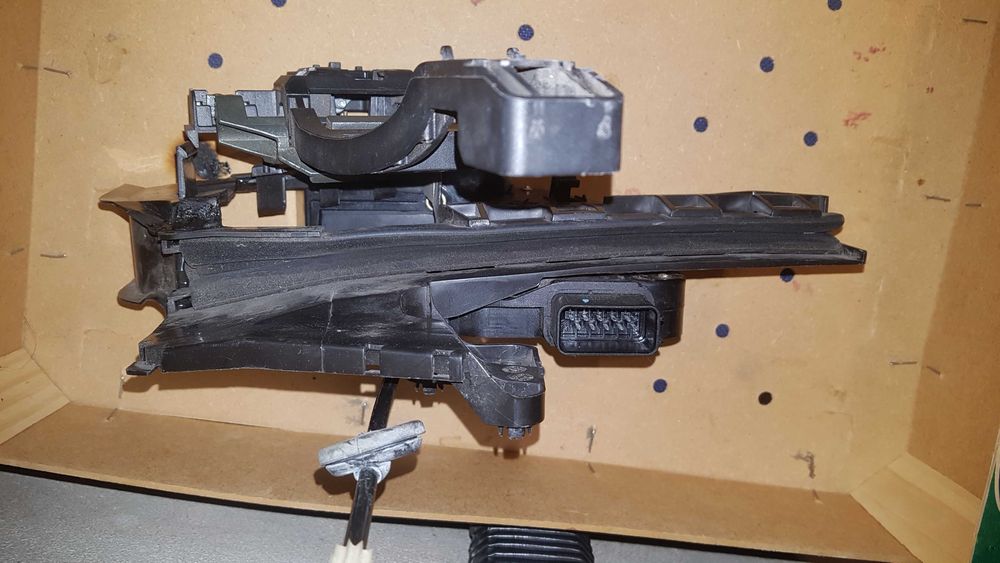 Fecho porta esquerda trás ford focus mk2 2007