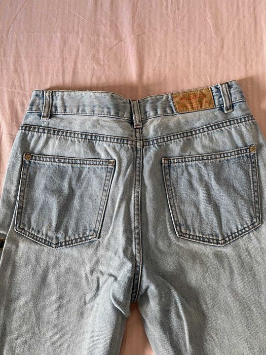 Jeans Pull&Bear azul-claro com ilhoses de lado, EUR 36