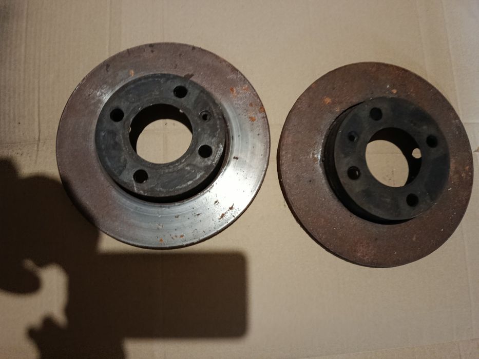 Тормозні, гальмівні диски Гольф2, передні