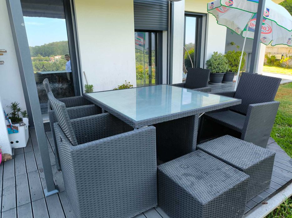Conjunto de mesa de jardim e cadeiras para 8 pessoas