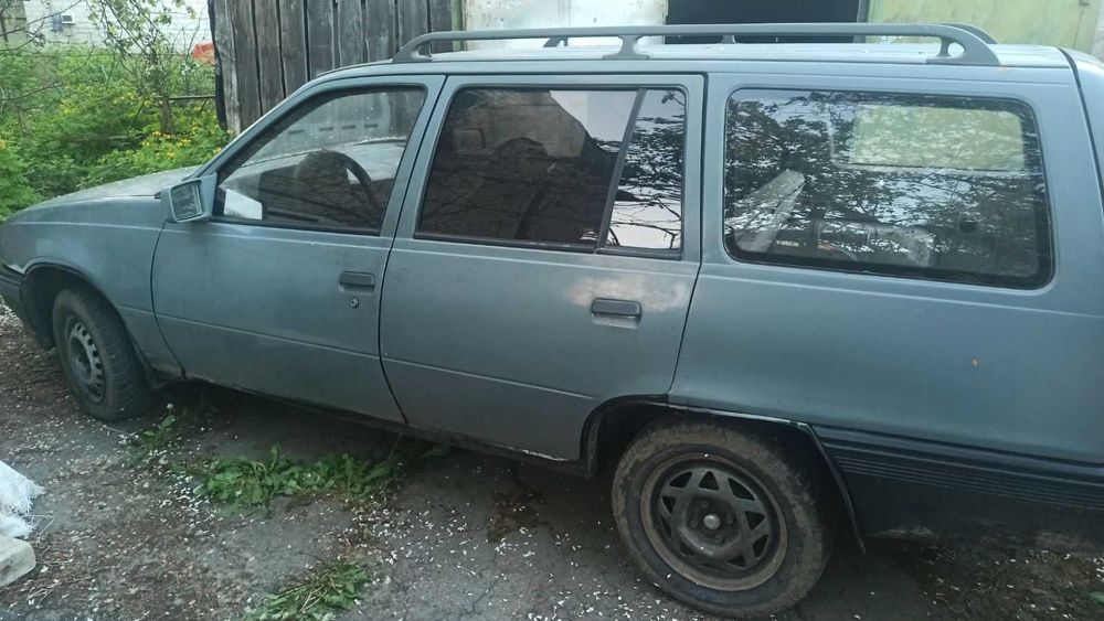 Продам машину Opel Kadett 1.6 універсал по ТП