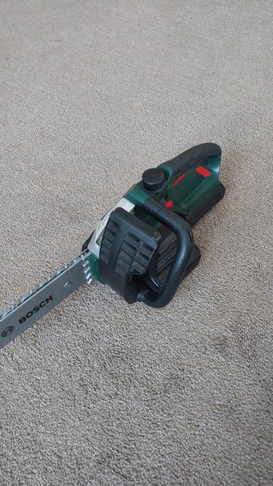 Дитяча іграшка бензопила