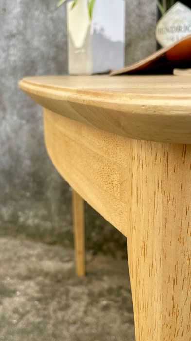 Mesa apoio retro 'Palheta de Guitarra'