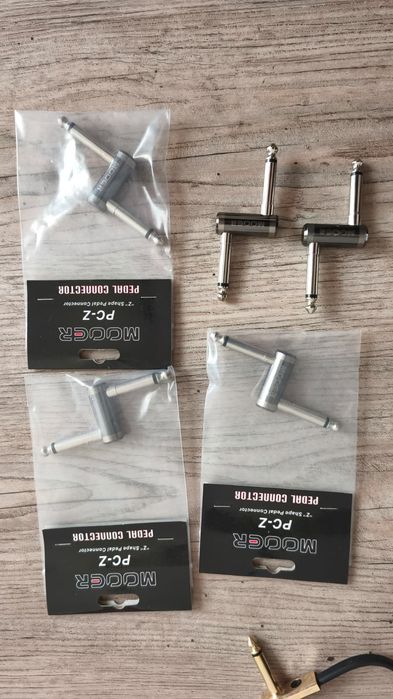 Pedal Afinador Mooer Baby Tuner + Conectores Mooer Pedal Z