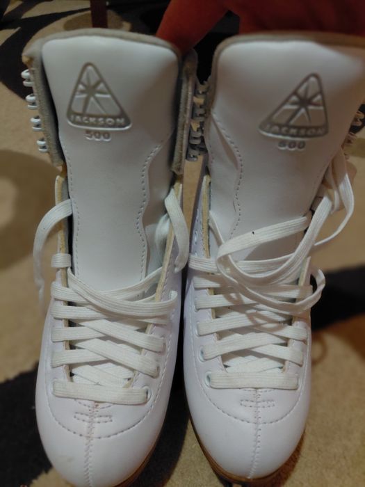 Продам ковзани для ковзанки