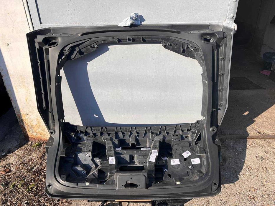 Кришка багажника на Peugeot 408 2023 рік 1686619080: 14 900 грн