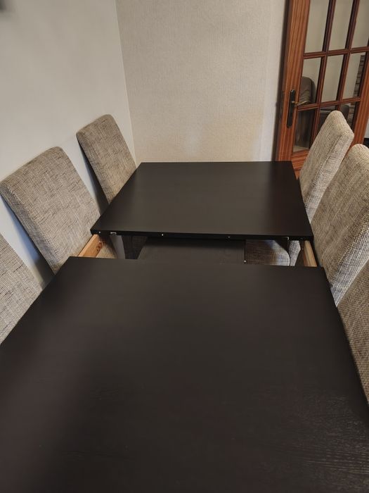 Mesa com 6 cadeiras