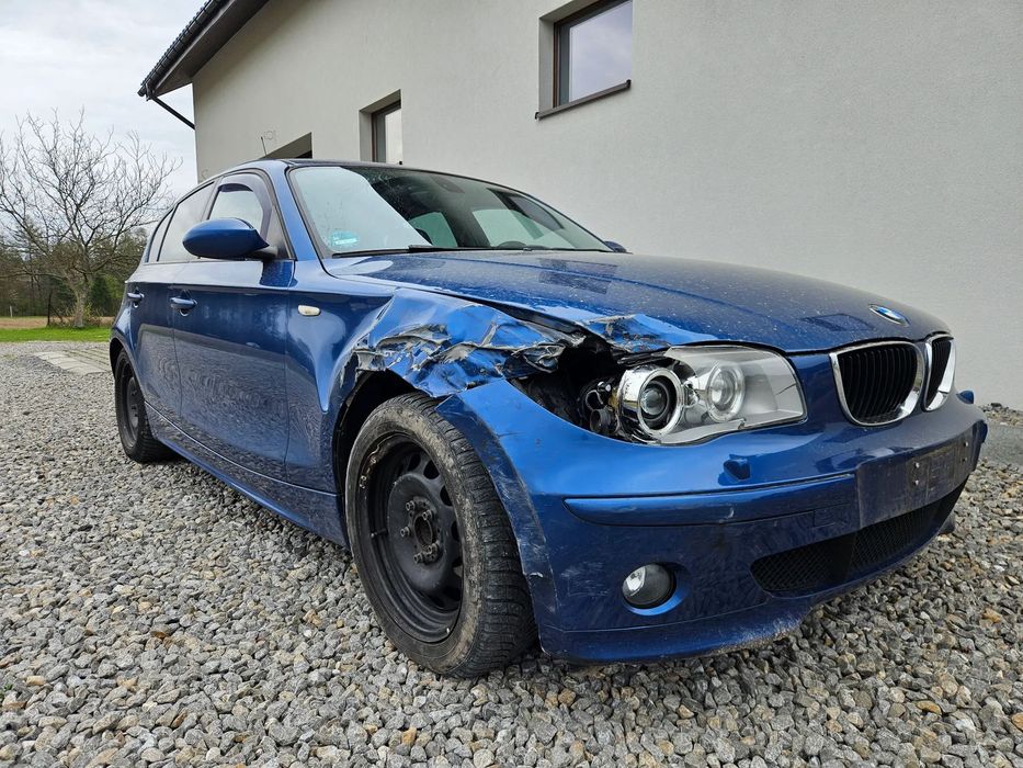 BMW Seria 1 Bi-ksenon, Nawigacja, Klimatyzacja, Otwieranie bezkluczykowe, Hak