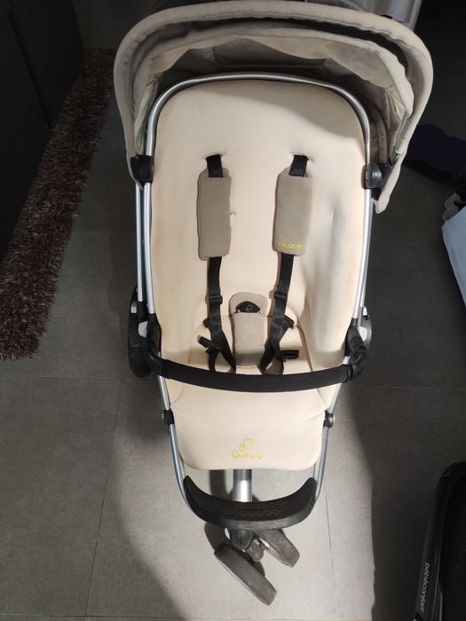 Carrinho de Bebé Quinny Buzz + Ovo Bébé Confort