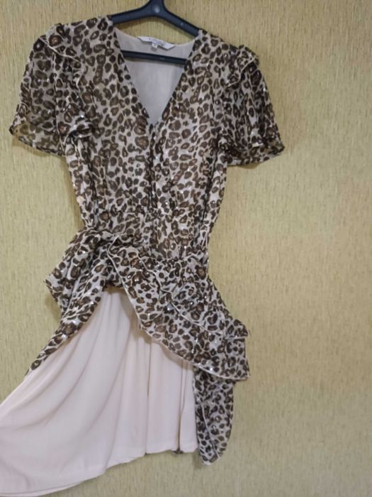 Сукня з леопардовим принтом