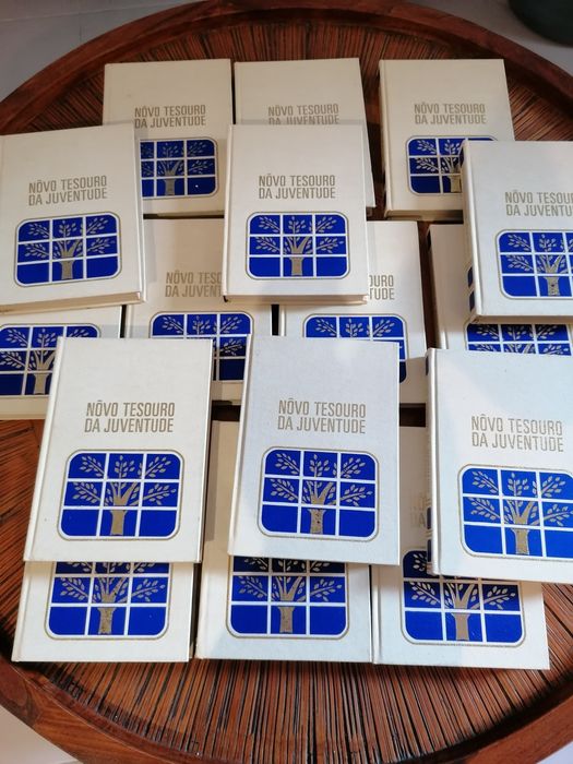 Coleção de livros diversos