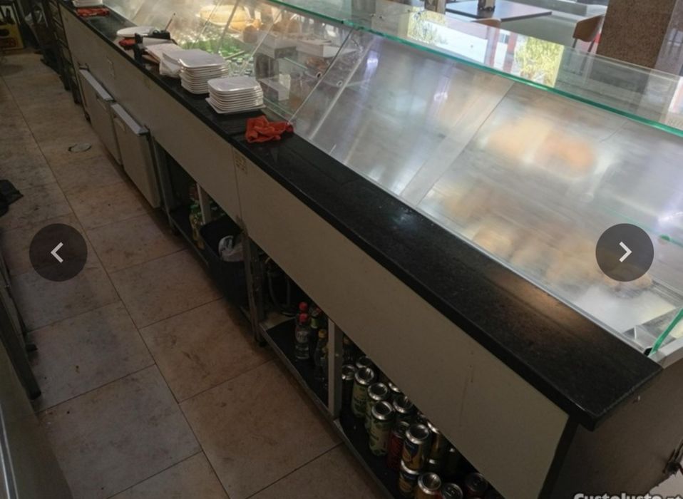 Balcão expositor ( 1 Refrigerado,1 quente e um Natural)