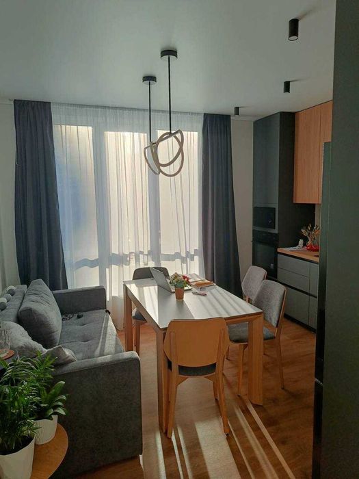 Натяжні стелі гарантія сервіс (натяжные потолки)