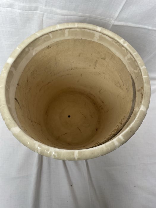 Duża donica z podstawką