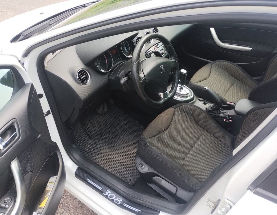 Peugeot 308, 2013 рік, 174 тис. пробіг, не фарбована