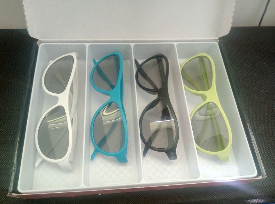 Набір окулярів LG Party Pack 3D
