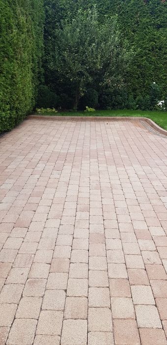 Mycie kostki brukowej dachów elewacji itp