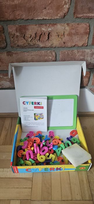Zestaw edukacyjny 5 szt cyferki literki sylaby alfabet układanka
