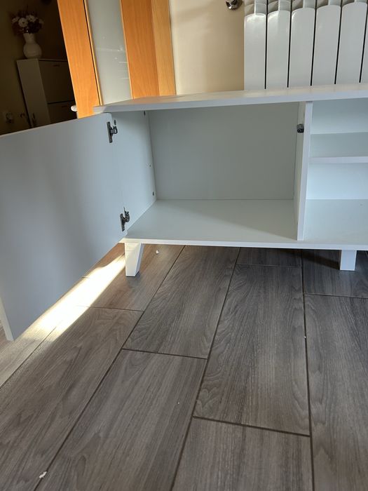 Móvel de TV branco moderno, como novo