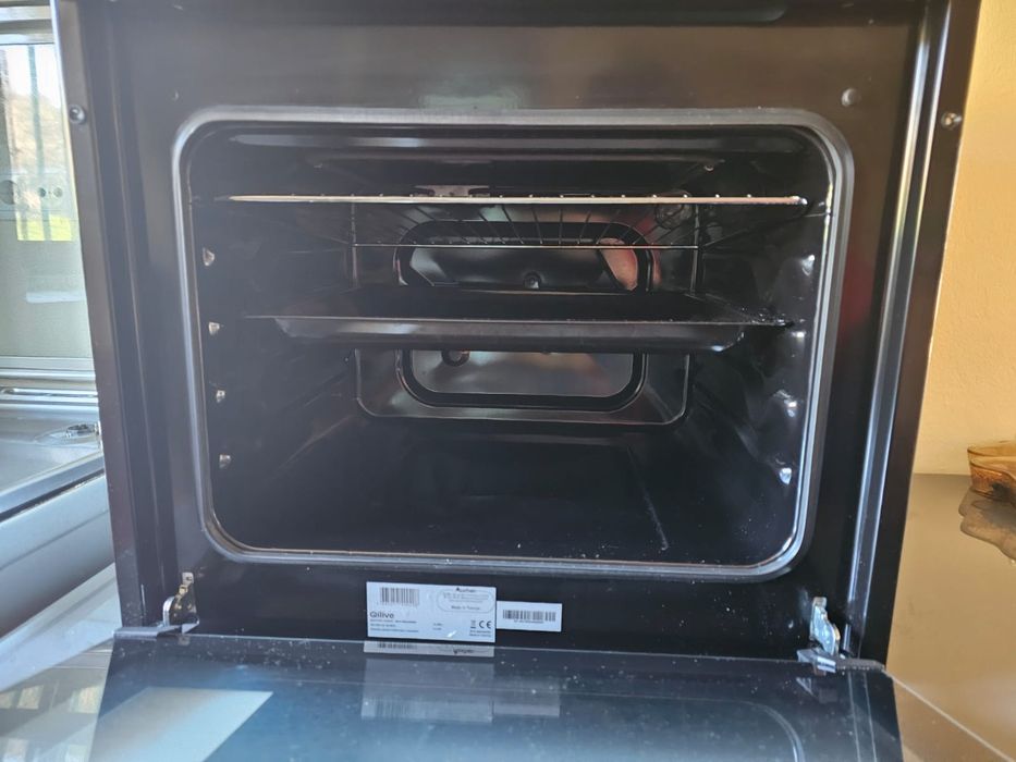 Forno elétrico simi novo com pouco tempo de uso