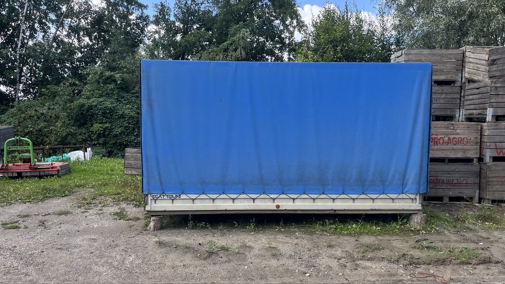 Paka z plandeka od Iveco Daily