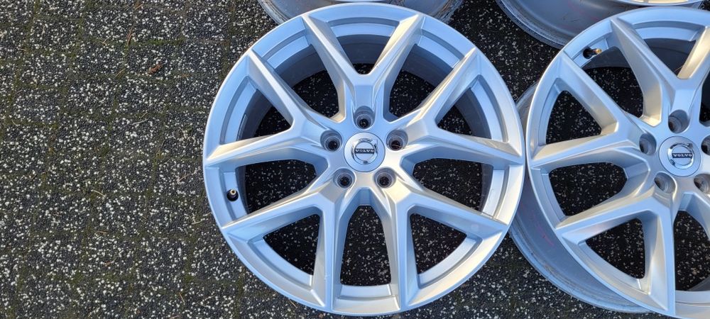 18" Volvo oryginal XC60 5x108  7,5j et50,5  V40 V60 V70 XC40  Idealne